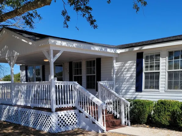 320 Grandview Drive, San Marcos, TX 78666