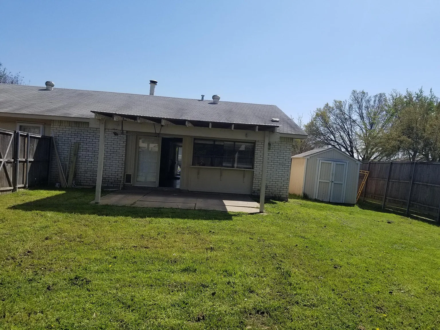4 bed, 1824 sqft, $2,195 — Photo 3