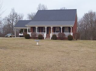 2889 She Boss Rd, Duck River, TN 38454