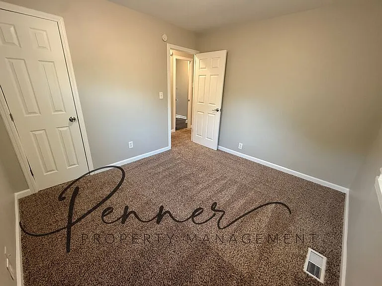 1503 N Cherokee St — Photo 9
