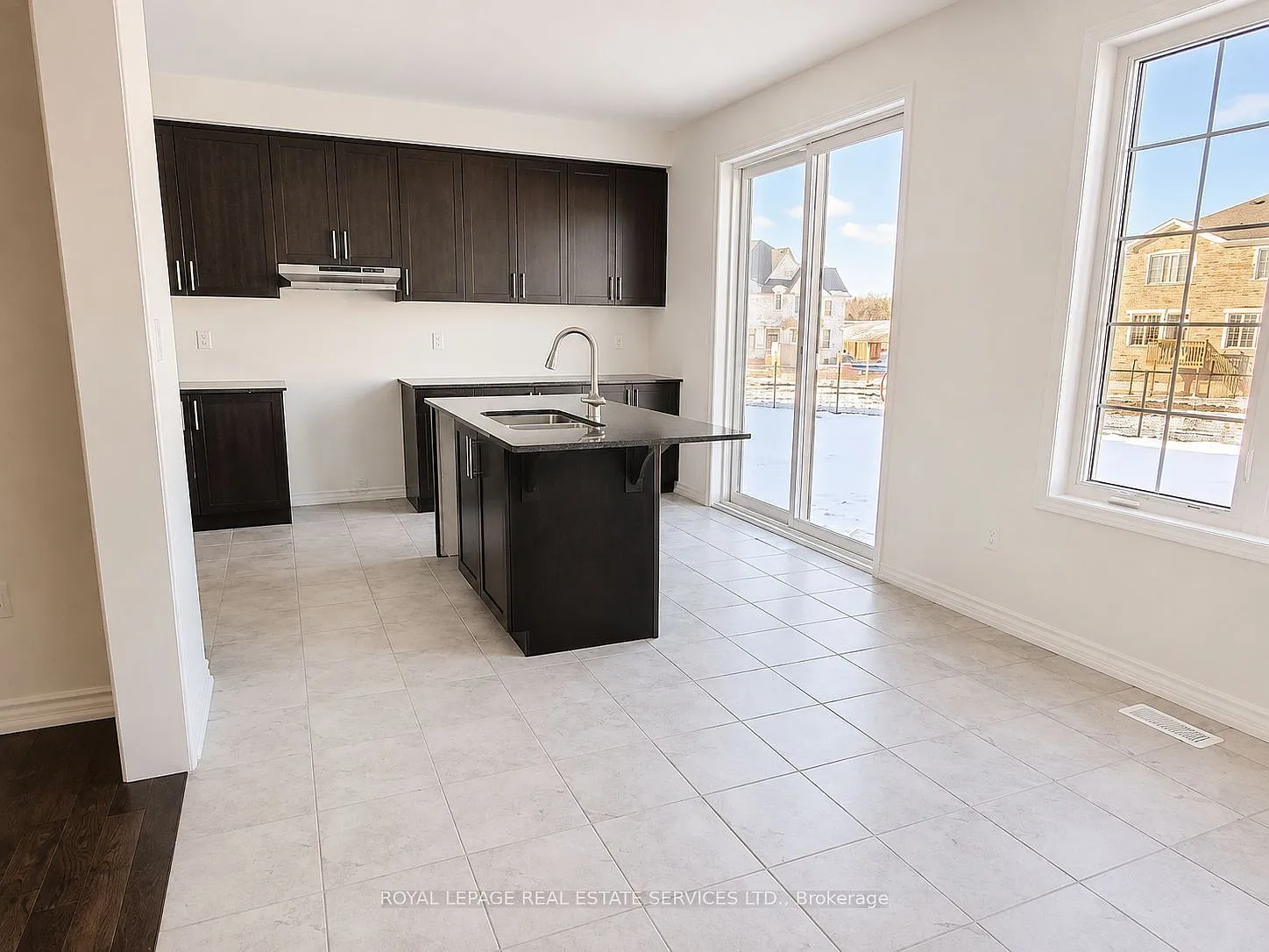 4 bed, $3,950 — Photo 4