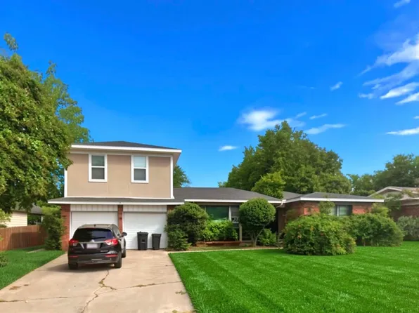 6408 E Lake Vista St, Lake Worth, TX 76135