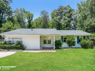 2340 N Eiffel Ct, Decatur, GA 30032