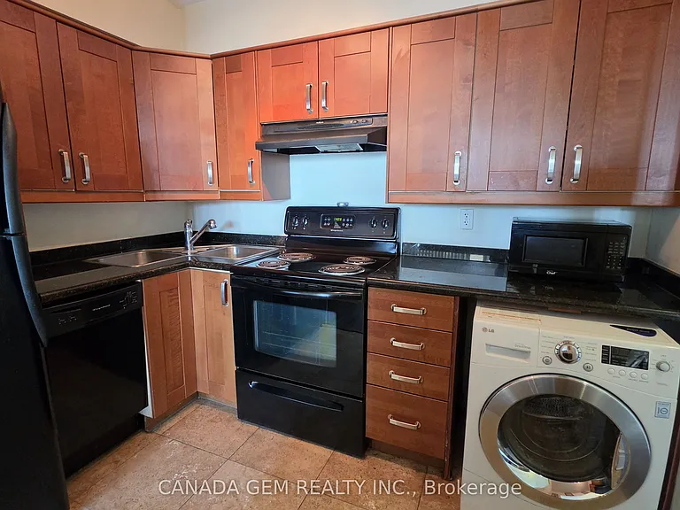 5949 Yonge St #506 — Photo 8