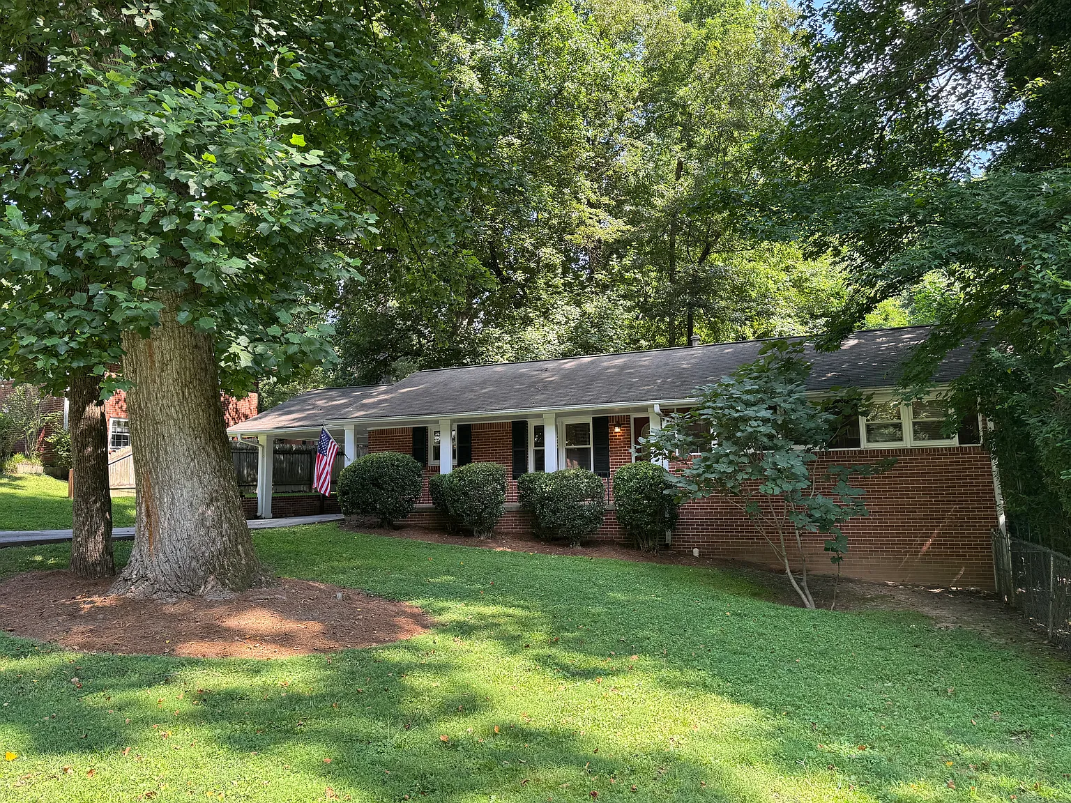 3 bed, 1144 sqft, $2,750 — Photo 3