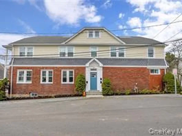 14 A Ave #2, Pt Washington, NY 11050