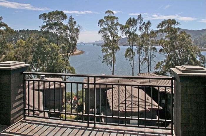 1st image of 51 De Silva Island Dr