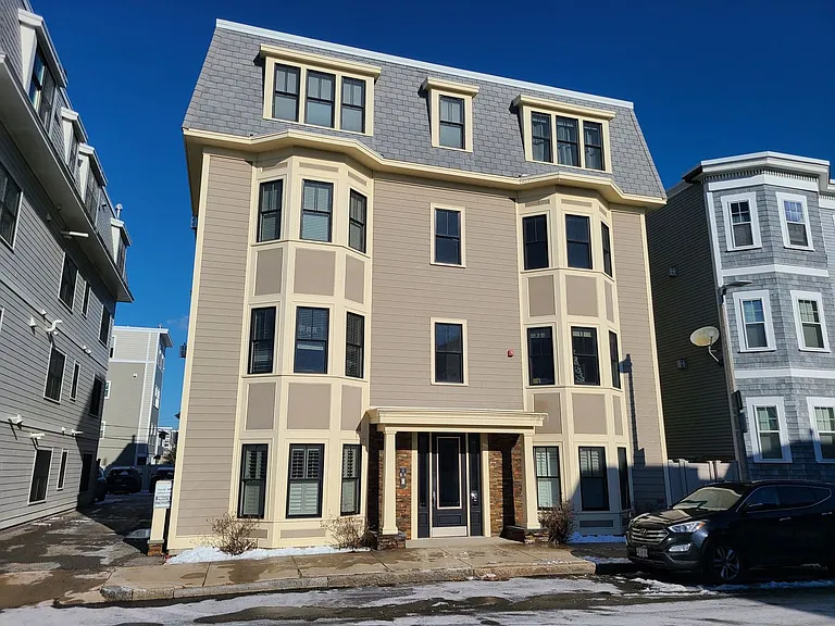 862 E 2nd St #1 — Photo 16