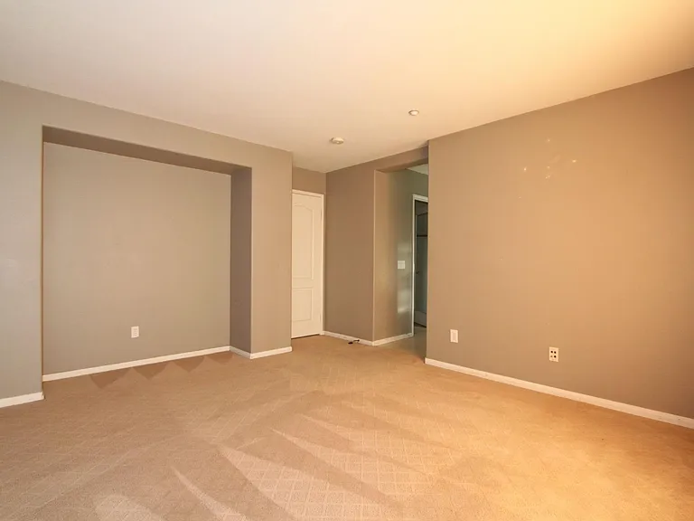 10448 Shelborne St #28 — Photo 11
