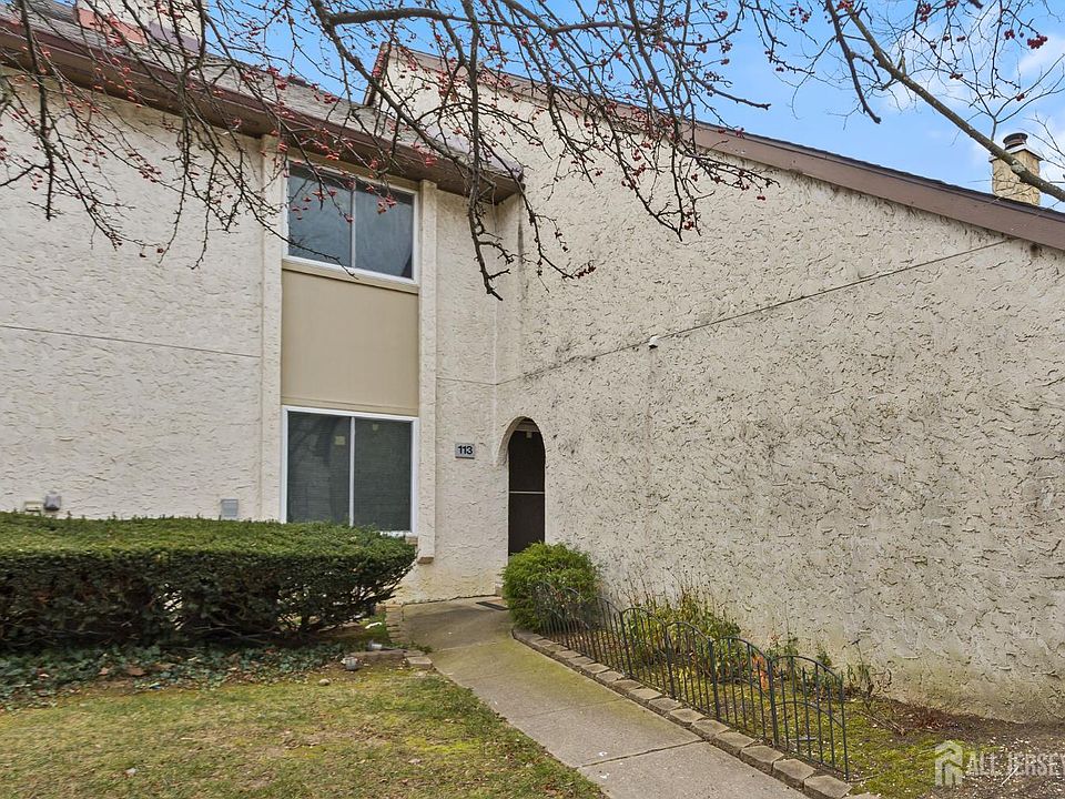 1st image of 113 Thoreau Dr