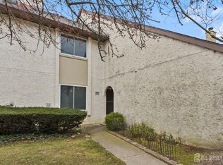 113 Thoreau Dr, Plainsboro, NJ