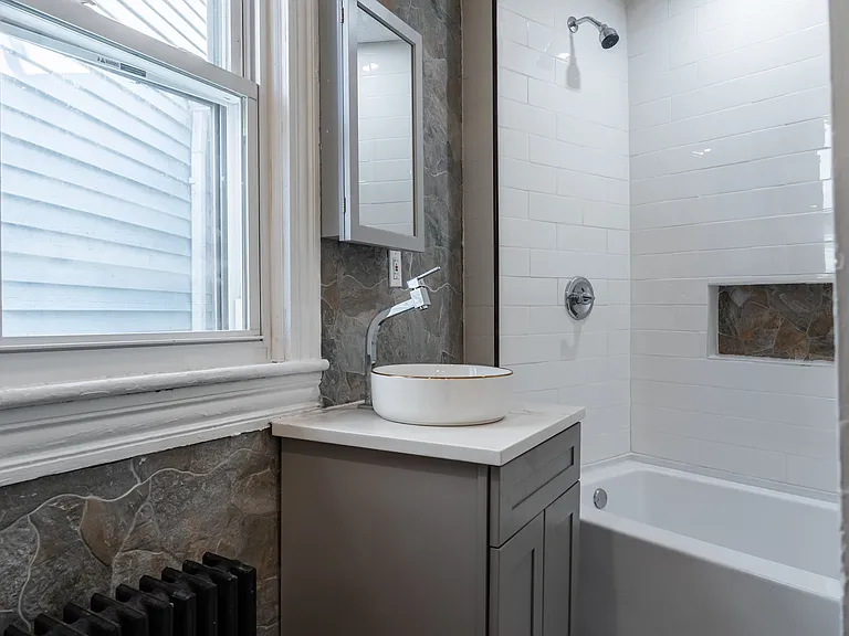 540 Front St — Photo 12