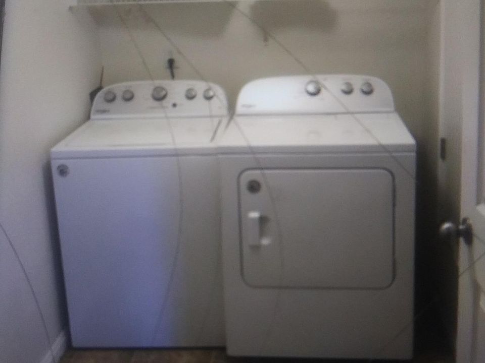 Washer dryer room