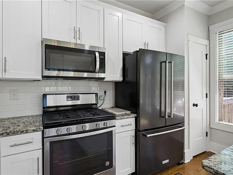 2424 Misty Hollow Pl — Photo 12