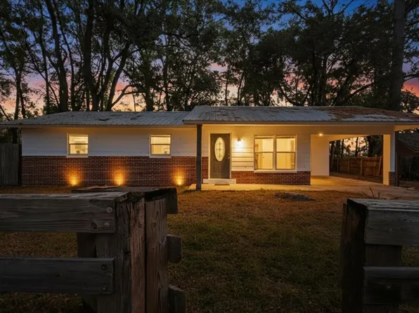 1315 SW 252nd St, Newberry, FL 32669