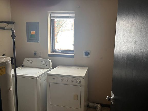 5th image of 2122 Taylor Dr