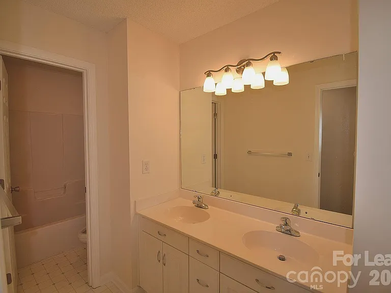 2941 Glen Summit Dr — Photo 15