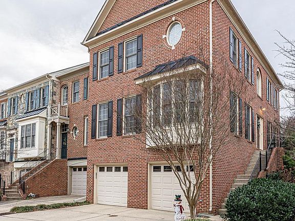 2nd image of 1163 Regal Oak Dr