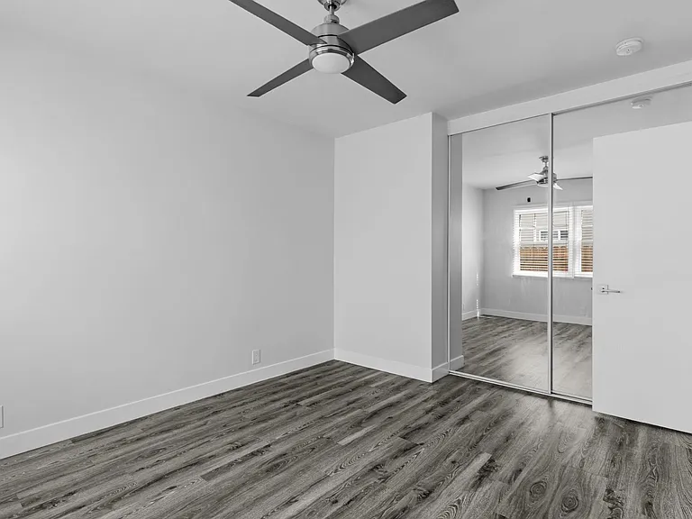 241 Bonito Avenue — Photo 20