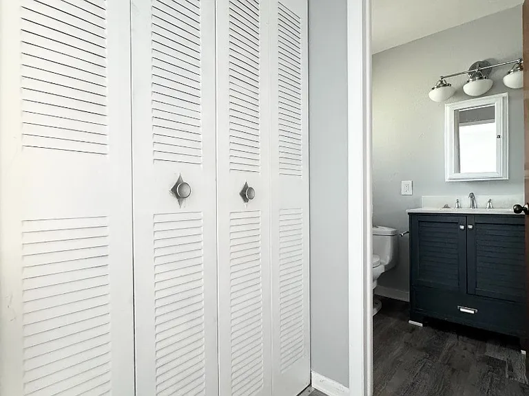 4836 Douglas Rd — Photo 4