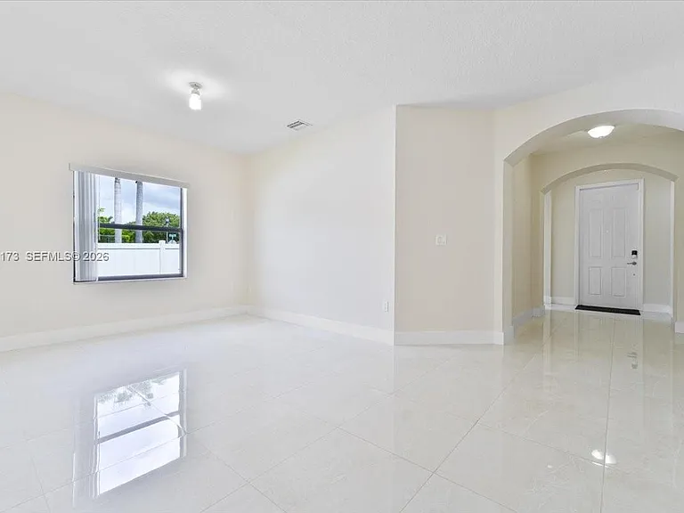 16186 SW 65th Ln — Photo 4
