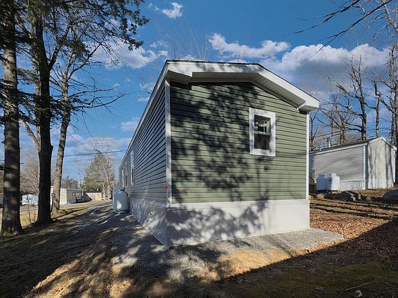 4th image of 970 Gardiner Road