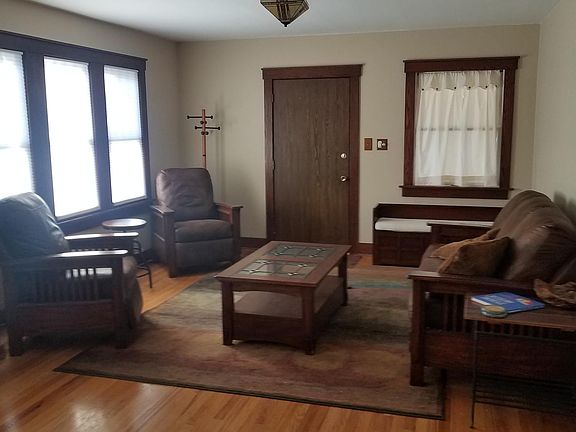 Living Room (Furniture Included)