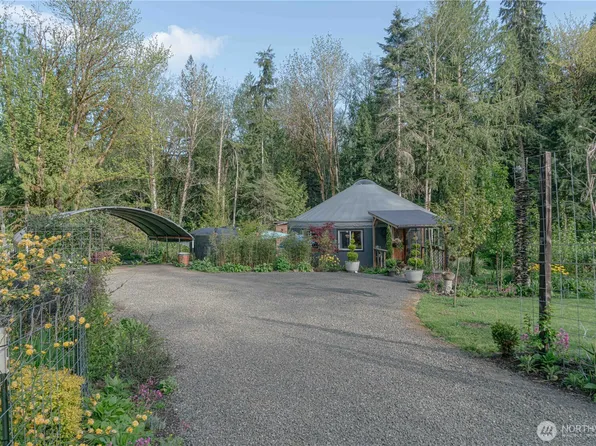 2727 Leland Valley Road W, Quilcene, WA 98376