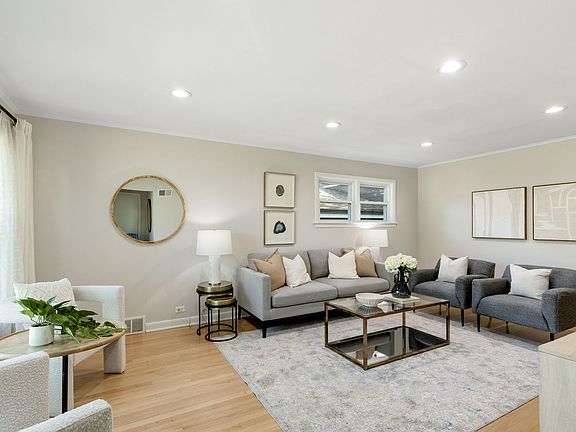 3rd image of 604 Lavergne Ave