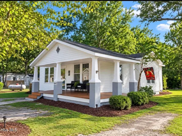 4642 1st Street, Grimesland, NC 27837