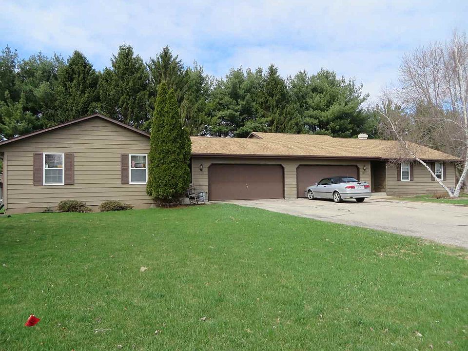 1st image of 1925 Green Valley Dr #1927