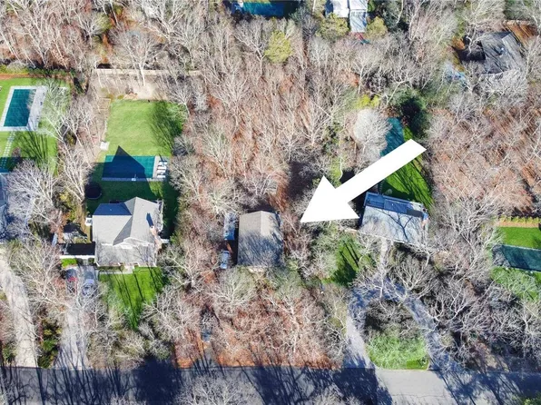 6 Peters Path, East Hampton, NY 11937