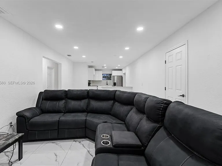 4530 SW 25th St — Photo 20
