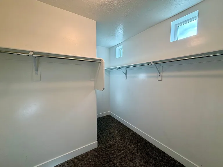 382 E 1850 N #1 — Photo 6