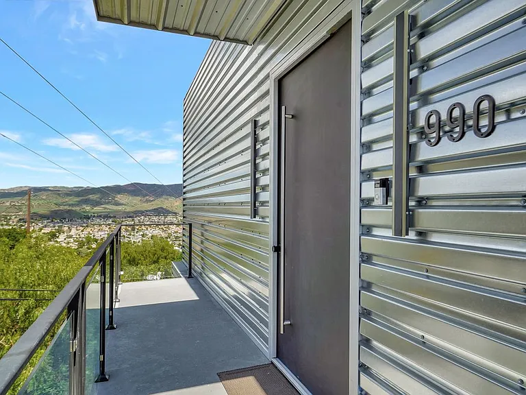 990 Alta Vista Rd — Photo 6