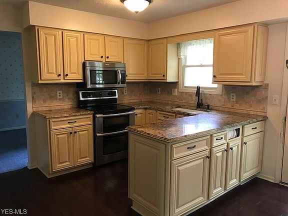 3rd image of 26564 Bayfair Dr