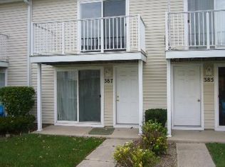 387 Meadow Green Ln UNIT 387, Round Lake, IL 60073