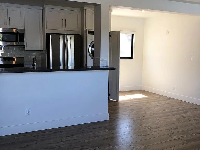 530 S Irena Ave — Photo 5