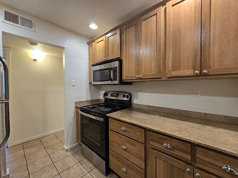 601 W San Mateo Rd #124 — Photo 8