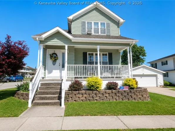 434 Walnut St, Hamlin, WV 25523