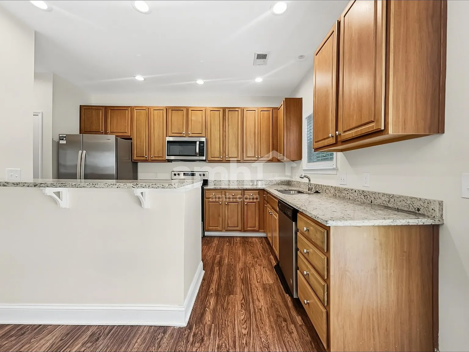 3 bed, 2.5 bath, 1812 sqft, $2,275 — Photo 4