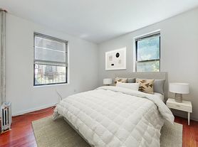 525 W 158th St