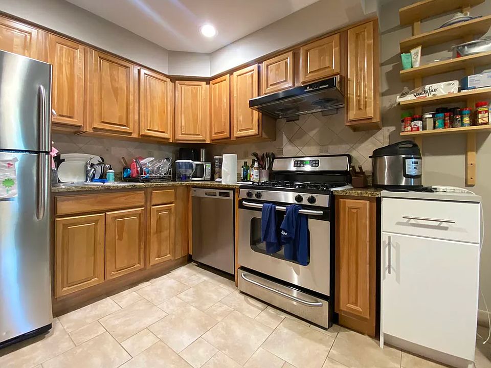 1st image of 3076 38th St APT 1B