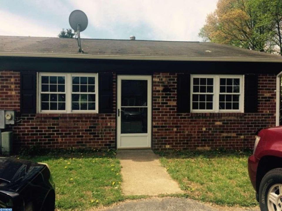 1st image of 727 Pine Creek Ln