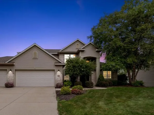 5644 Highbury Dr SE, Ada, MI 49301