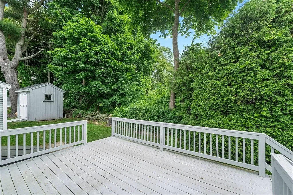 3 bed, 1600 sqft, $2,700 — Photo 4