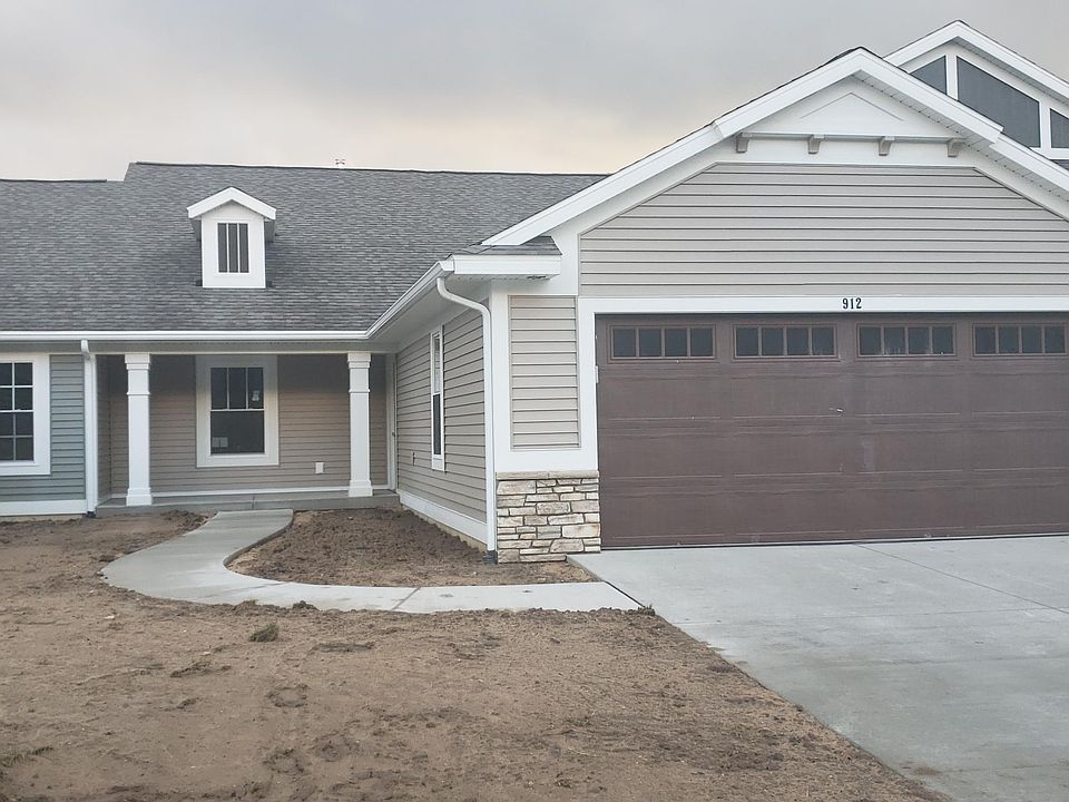 1st image of 912 Bellview Meadow Dr SW #16