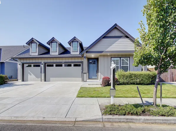 2006 SE 13th St, Battle Ground, WA 98604