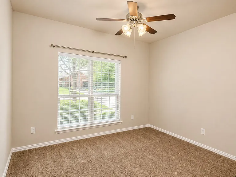 11813 Sundog Way — Photo 14