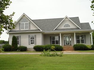 135 Keith Cove Rd, Cowan, TN 37318